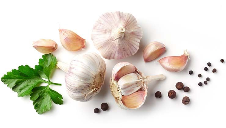 Menopozda düşen östrojen seviyesini besinlerle destekleyin