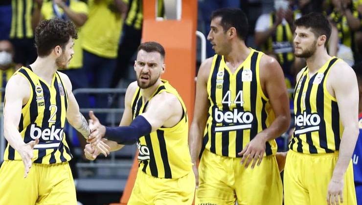 Fenerbahçe A. Efes’i farklı mağlup etti durumu 2-0’a getirdi Fenerbahçe A. Efes’i farklı mağlup etti durumu 2-0’a getirdi