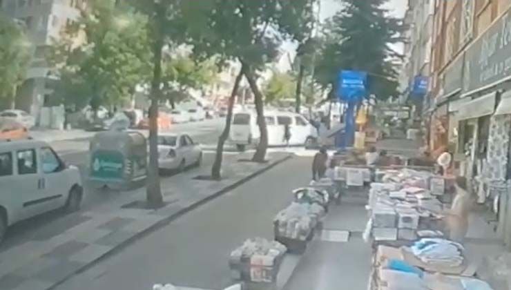 Laf attıkları kızları arabayla ezdiler, o anlar güvenlik kameralarına yansıdı