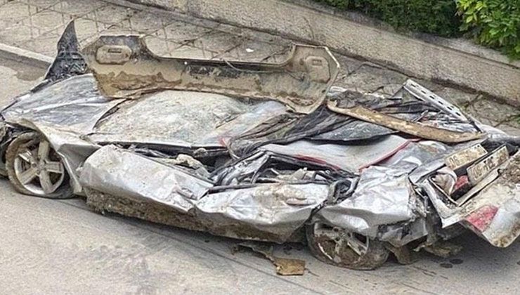 Selin yıktığı istinat duvarı otomobili adeta kağıda çevirdi