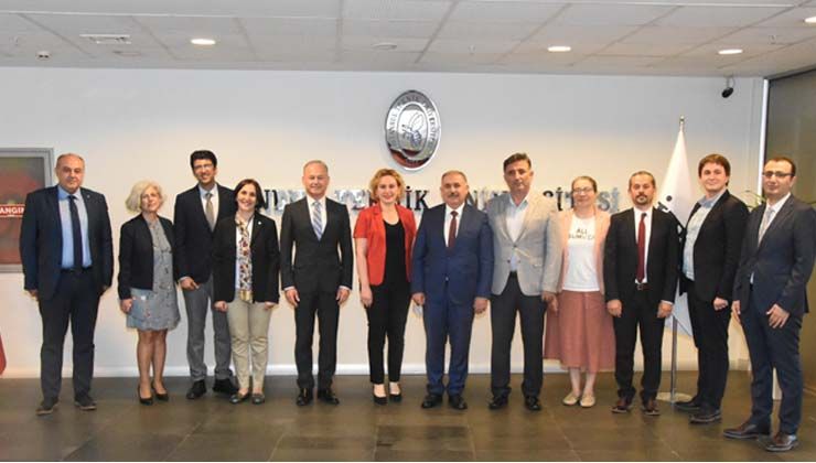 Ford Otosan çalışanları, Elektrikli Araçlar Eğitim Programı ile geleceğe bugünden hazır