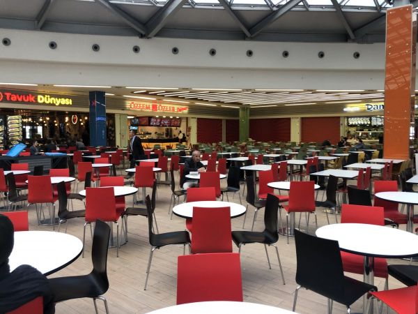Koronavirüs, AVM’leri fena vurdu! Boş kaldılar