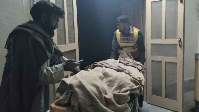 Pakistan’da karakola saldırı: 10 ölü, 6 yaralı