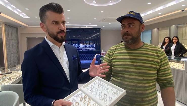 Kağıt toplayıcısı açtığı koliden 100 bin TL değerinde altın buldu