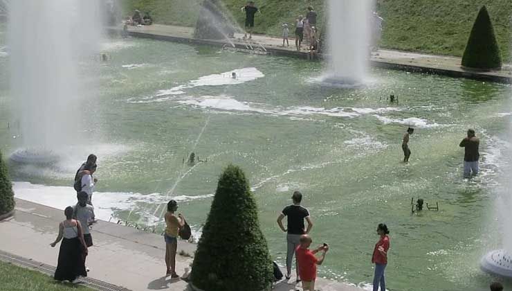 Fransa’da aşırı sıcak alarmı