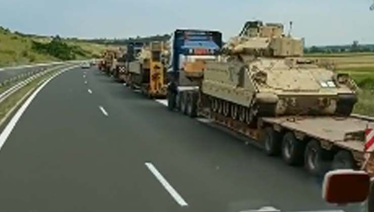 ABD’den Türkiye sınırına 20 kilometre mesafede tatbikat ABD’den Türkiye sınırına 20 kilometre mesafede tatbikat