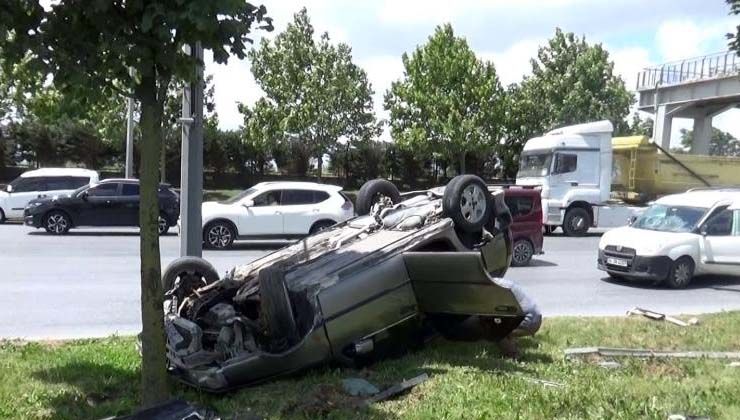 Sultangazi’de ehliyetsiz kadın sürücü kaza yaptı: 1 yaralı