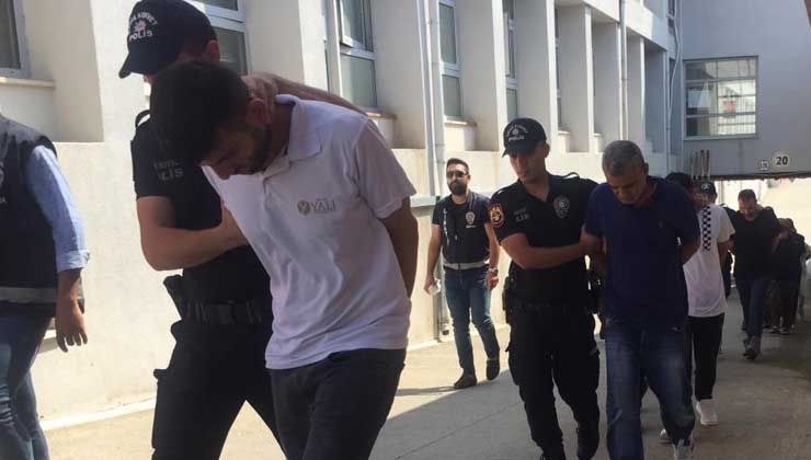 Kadın kılığına giren bir kişi eski eşini vurup, sevgilisini öldürdü