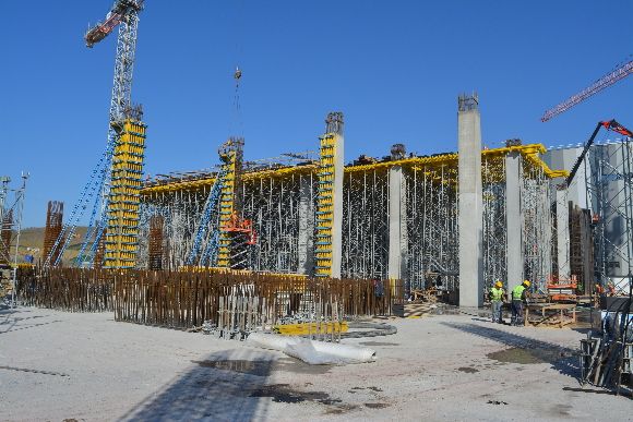 İNTEK Kalıp, döşeme kalıbı çözümleri ile LC Waikiki lojistik depo projesinde