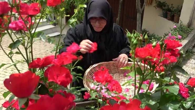 Fatma Çetin üretiyor: Doğal enginar ve gül sirkesi yoğun talep görüyor