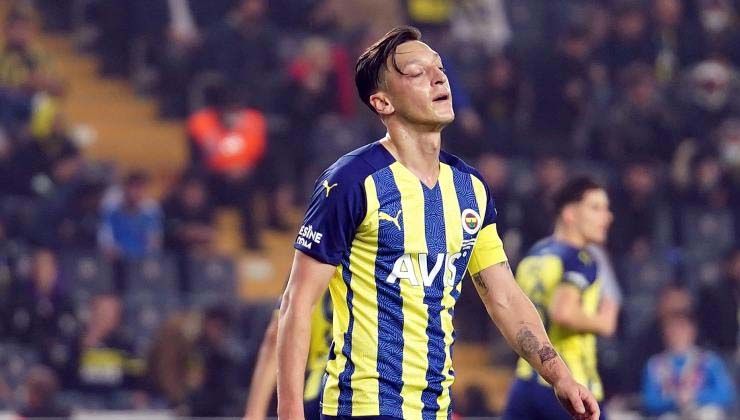Fenerbahçe’de Mesut Özil sarı lacivertlileri takipten çıktı
