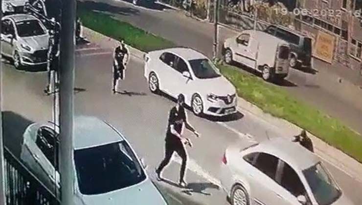 Kırmızı ışıkta saldırının failleri yakalandı