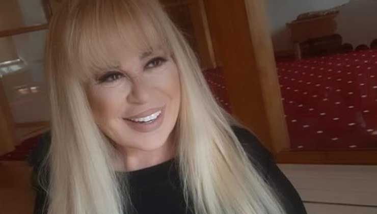 Zerrin Özer, müziği bıraktığını açıkladı