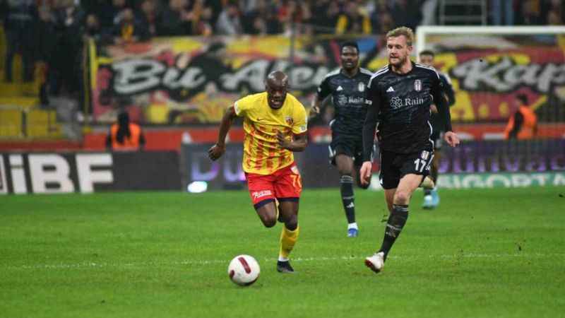 Beşiktaş yeni transferleriyle Kayseri deplasmanında berabere kaldı Beşiktaş yeni transferleriyle Kayseri deplasmanında berabere kaldı