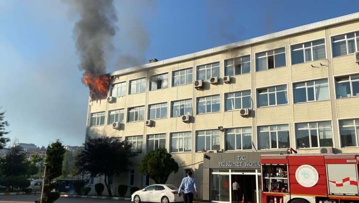 Tekirdağ kaymakamlığında yangın çıktı