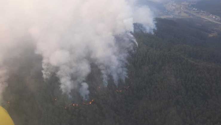 Marmaris yangını sürüyor: 38 helikopter, 15 uçakla müdahale ediliyor