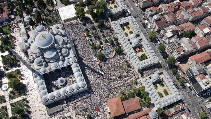 Mahmut Ustaosmanoğlu cenazesine akın ettiler