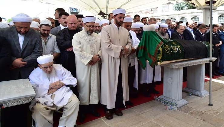 Mahmut Ustaosmanoğlu’nun yerine kim geldi İsmailağa Cemaati’nin yeni lideri kim oldu