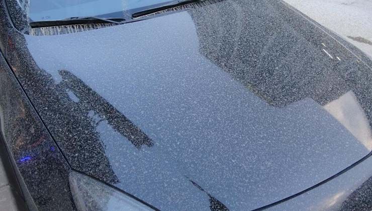 Hakkari’ye gökten çamur yağdı