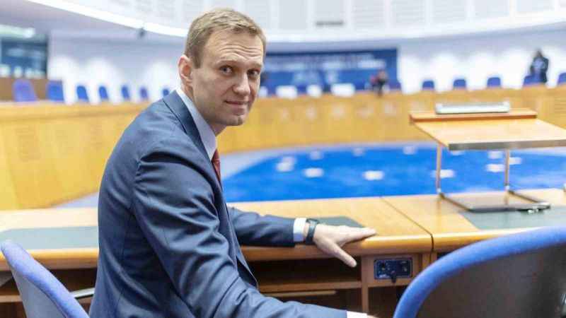 Rus muhalif lider Alexei Navalny tutuklu bulunduğu cezaevinde öldü