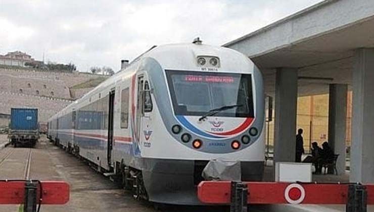 Balıkesir ile Bandırma arası trenle kaç dakika?