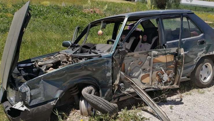 Isparta’da iki otomobilin çarpıştığı kazada hemşire yaralandı Isparta’da iki otomobilin çarpıştığı kazada hemşire yaralandı