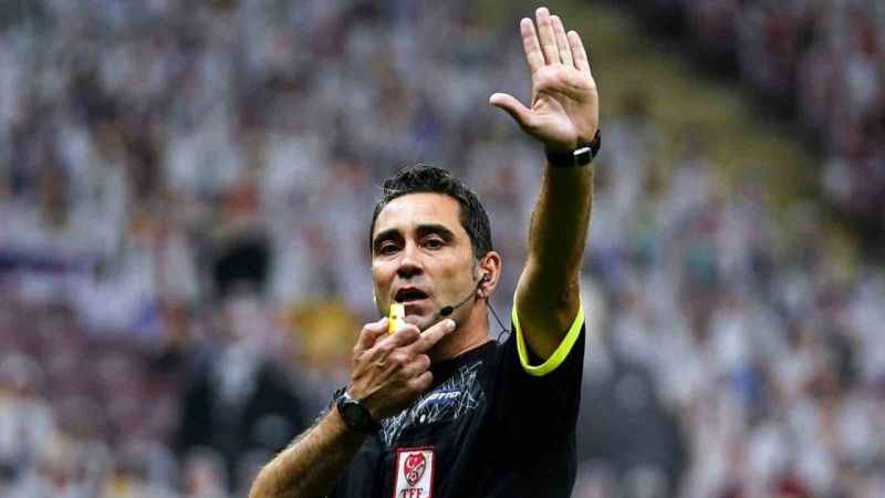 Hatayspor - Sivasspor maçının VAR hakemi Koray Gençerler Hatayspor - Sivasspor maçının VAR hakemi Koray Gençerler