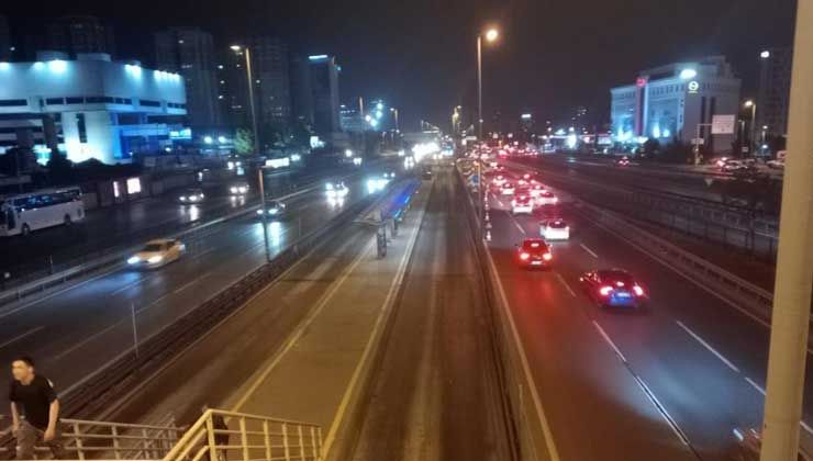 Metrobüs hattında ‘Beyaz Yol’ çalışması başladı