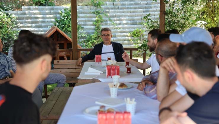 Başkan Deniz Köken gençlerle bir araya geldi