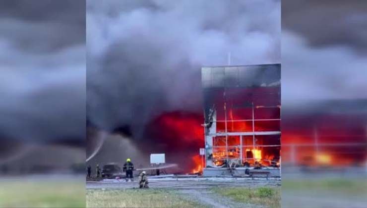 Rusya, Ukrayna’da AVM’yi hedef aldı: 10 ölü