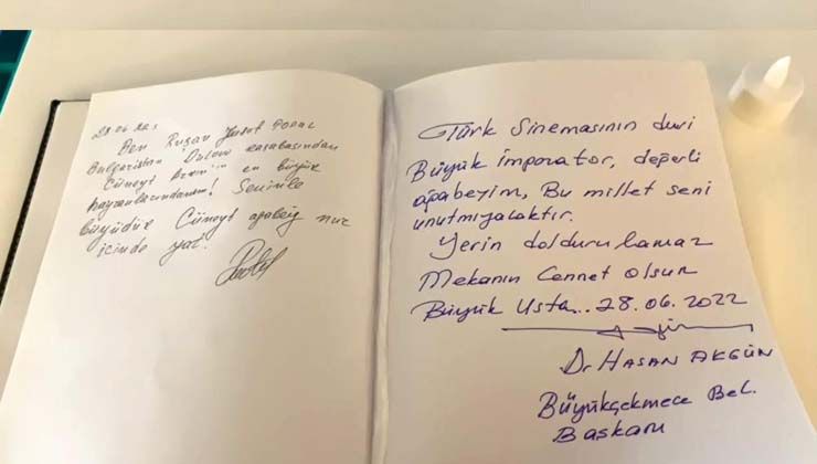 Cüneyt Arkın için hastaneye anı defteri konuldu