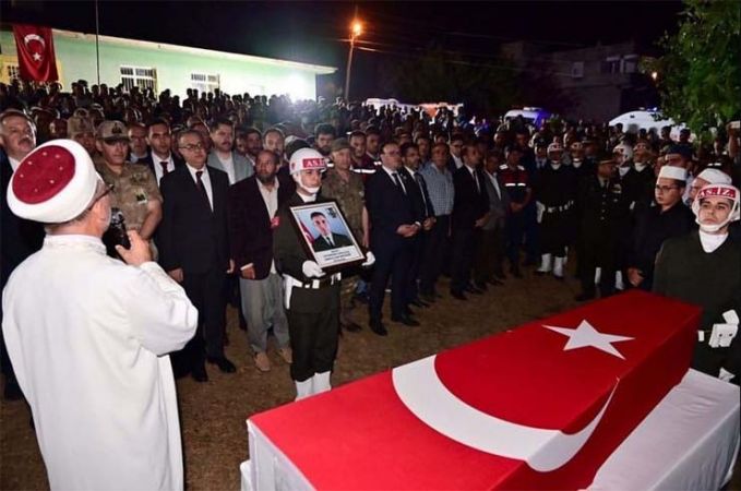 Şehit Uzman Çavuş Abdullah Bayram Diyarbakır’da son yolculuğuna uğurlandı