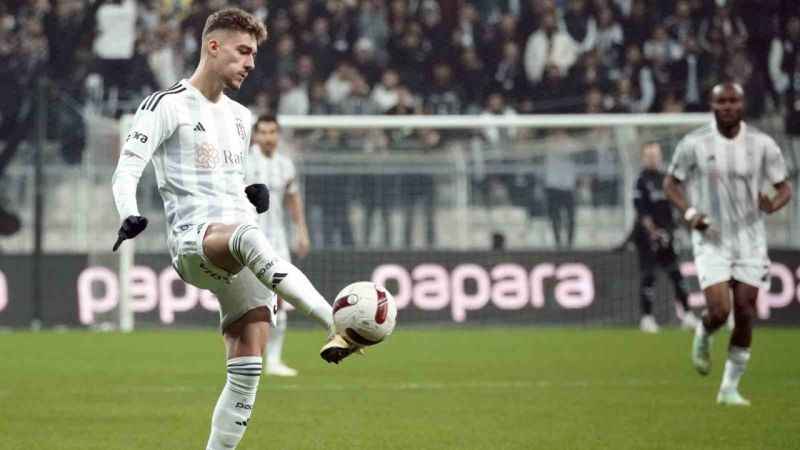 Beşiktaş Konyaspor'u 2-0'la geçti