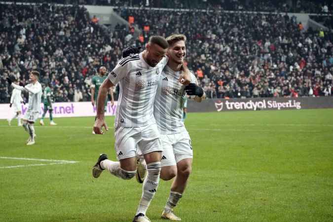 Cenk Tosun, ligde 7 maç aranın ardından golle tanıştı