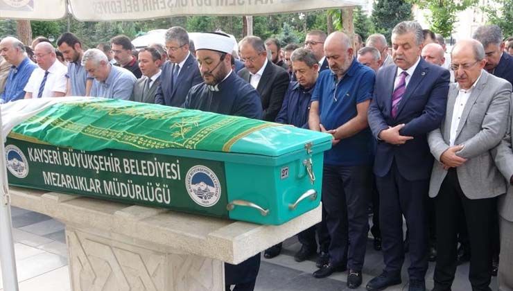 Mehmet Özhaseki’nin yengesi Nurşen Özhaseki hayatını kaybetti