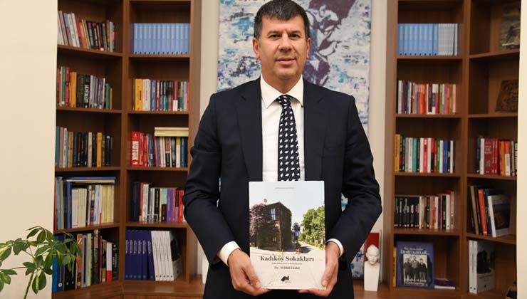 Saklı hikayeleri ve resimleriyle Kadıköy sokakları kitabı çıktı