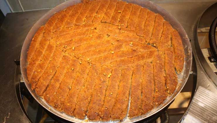 Tatlıcılarda bayram telaşı: 3 vardiyaya geçtiler