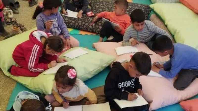 Depremzede çocuklar için işinden istifa eden Şeyda Öğretmen Depremzede çocuklar için işinden istifa eden Şeyda Öğretmen