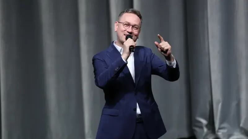 Başkan Kartoğlu: 14 bin genci tiyatro aracılığıyla kültür ve sanatla buluşturacağız Başkan Kartoğlu: 14 bin genci tiyatro aracılığıyla kültür ve sanatla buluşturacağız