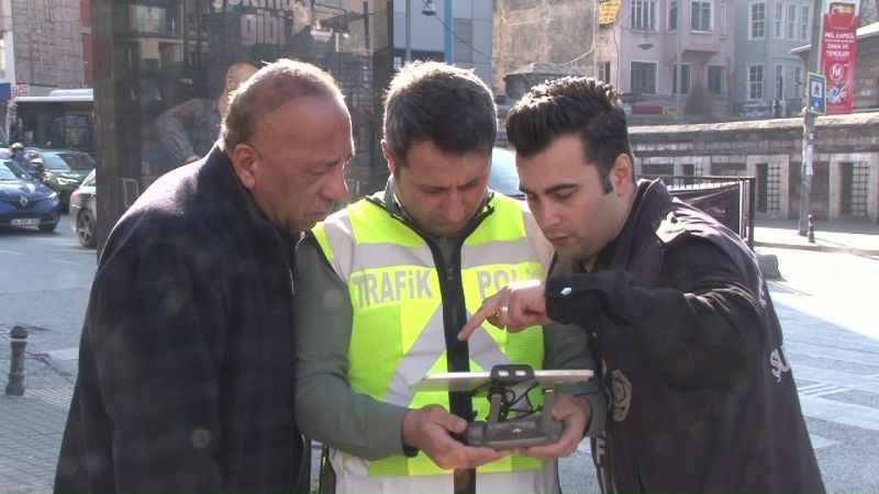 Kadıköy’de dron destekli denetim: Sürücülere para cezası yağdı Kadıköy’de dron destekli denetim: Sürücülere para cezası yağdı