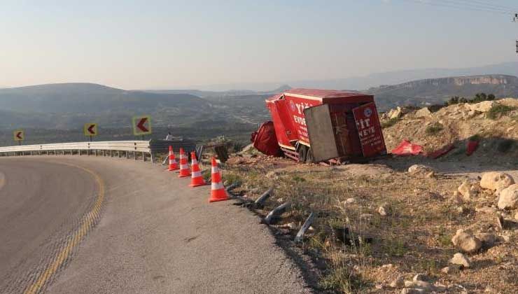 Ölüm virajı olarak anılan bölgede bir kaza daha: 4 kişi hayatını kaybetti