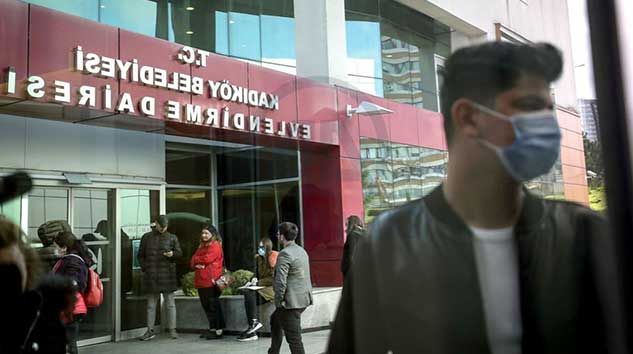 Evlenme törenlerine gelin-damadın ailesini almıyorlar!