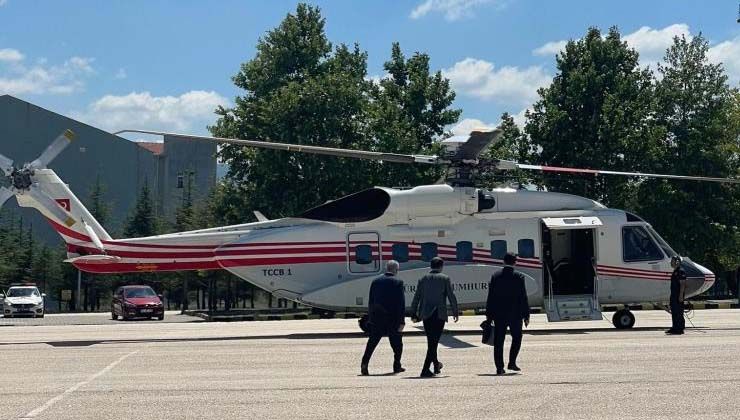 Binali Yıldırım’ı taşıyan helikopter Bilecik’e acil iniş yaptı Binali Yıldırım’ı taşıyan helikopter Bilecik’e acil iniş yaptı