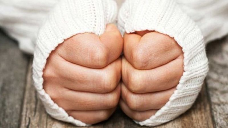Elleriniz sürekli üşüyorsa dikkat!