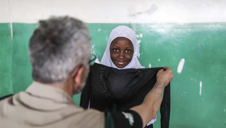 İHH 100 bin çocuğa bayramlık hediye edecek