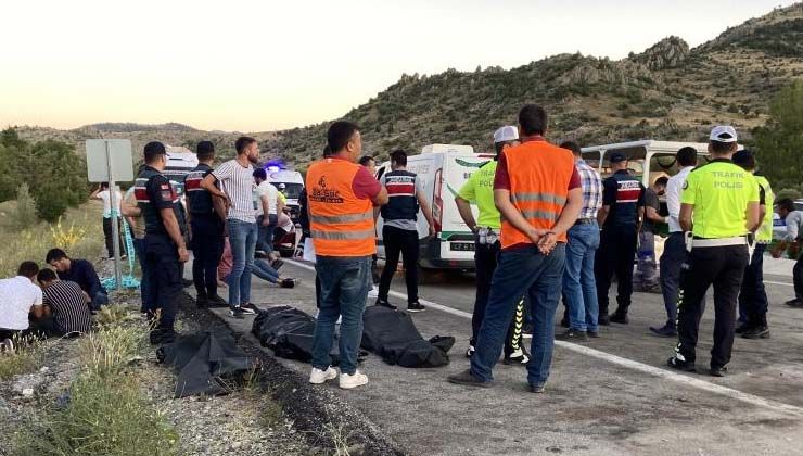 Konya’da feci kaza! 5 ölü, 4 yaralı