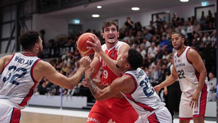 12 Dev Adam Büyük Britanya’yı 85-71 mağlup etti