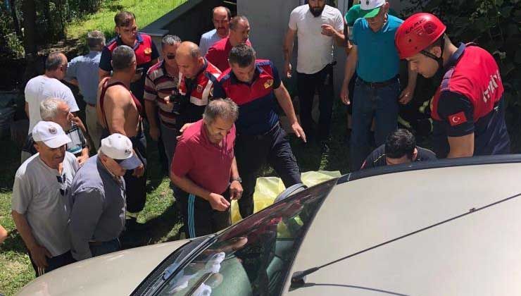 82 yaşındaki Cemal Saltan, aracın altında kaldı