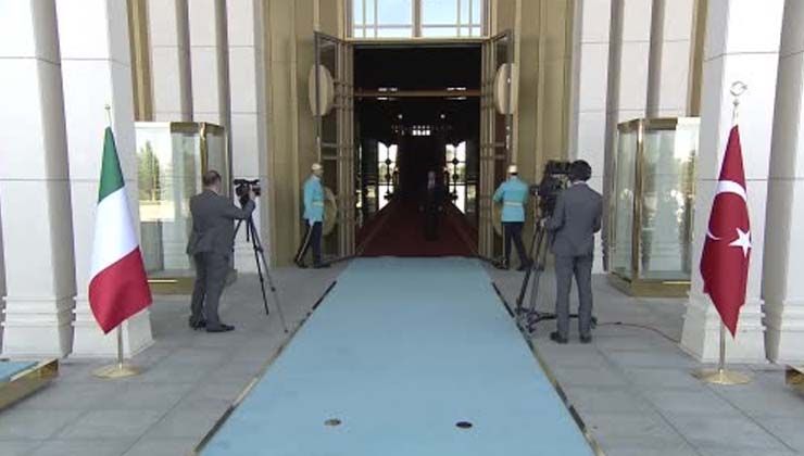 Erdoğan, İtalya Başbakanı Draghi’yi resmi törenle karşıladı