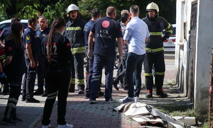 Yemek yaparken üzerine yağ sıçrayan Şükran Emre hayatını kaybetti